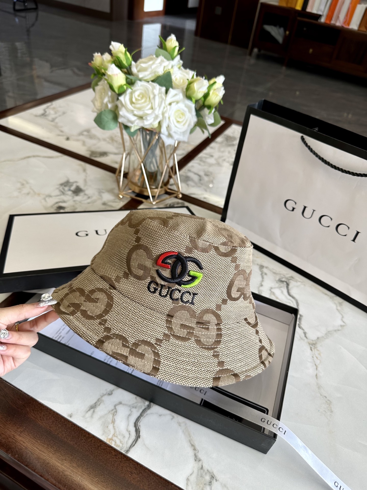 gucci hat model 02